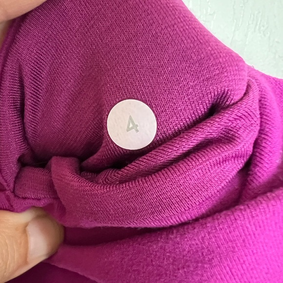 Lululemon 🍋 7/8 High Rise Mesh Panel Magenta Leggings Size 4 - Picture 6 of 11